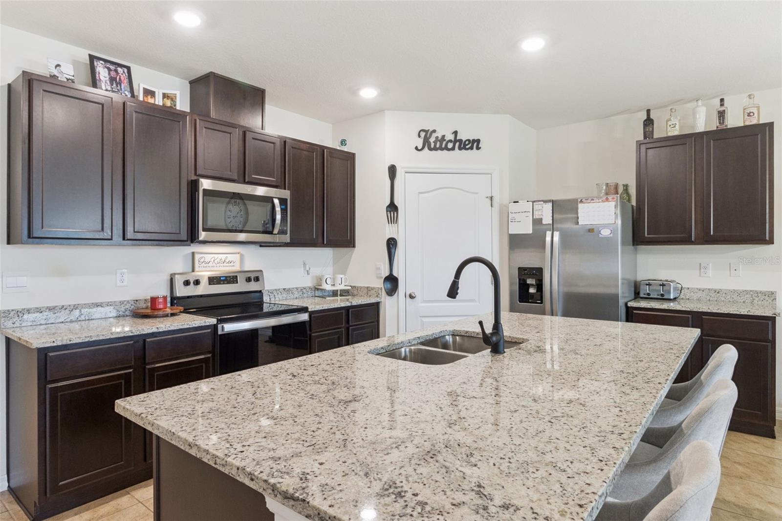 Image 6 of 33 For 3712 Diving Dove Lane