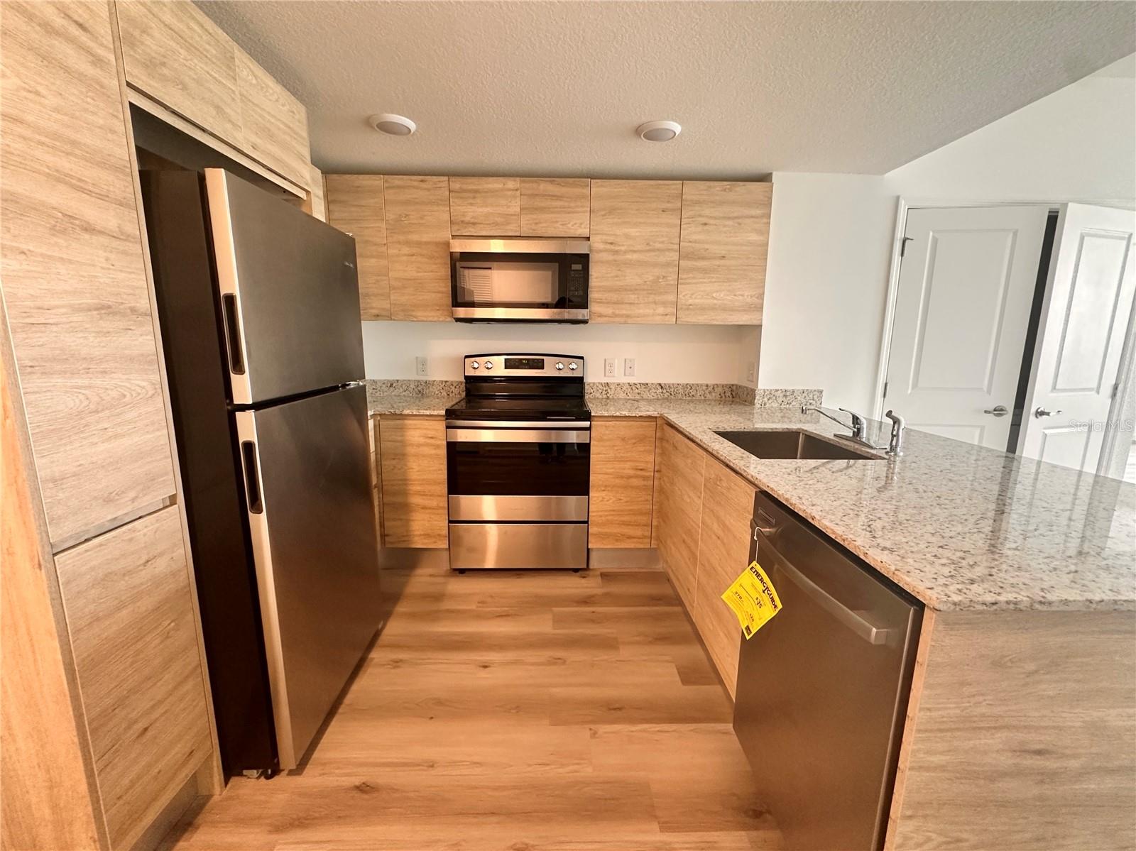 Image 3 of 18 For 1220 Southstation Place 205