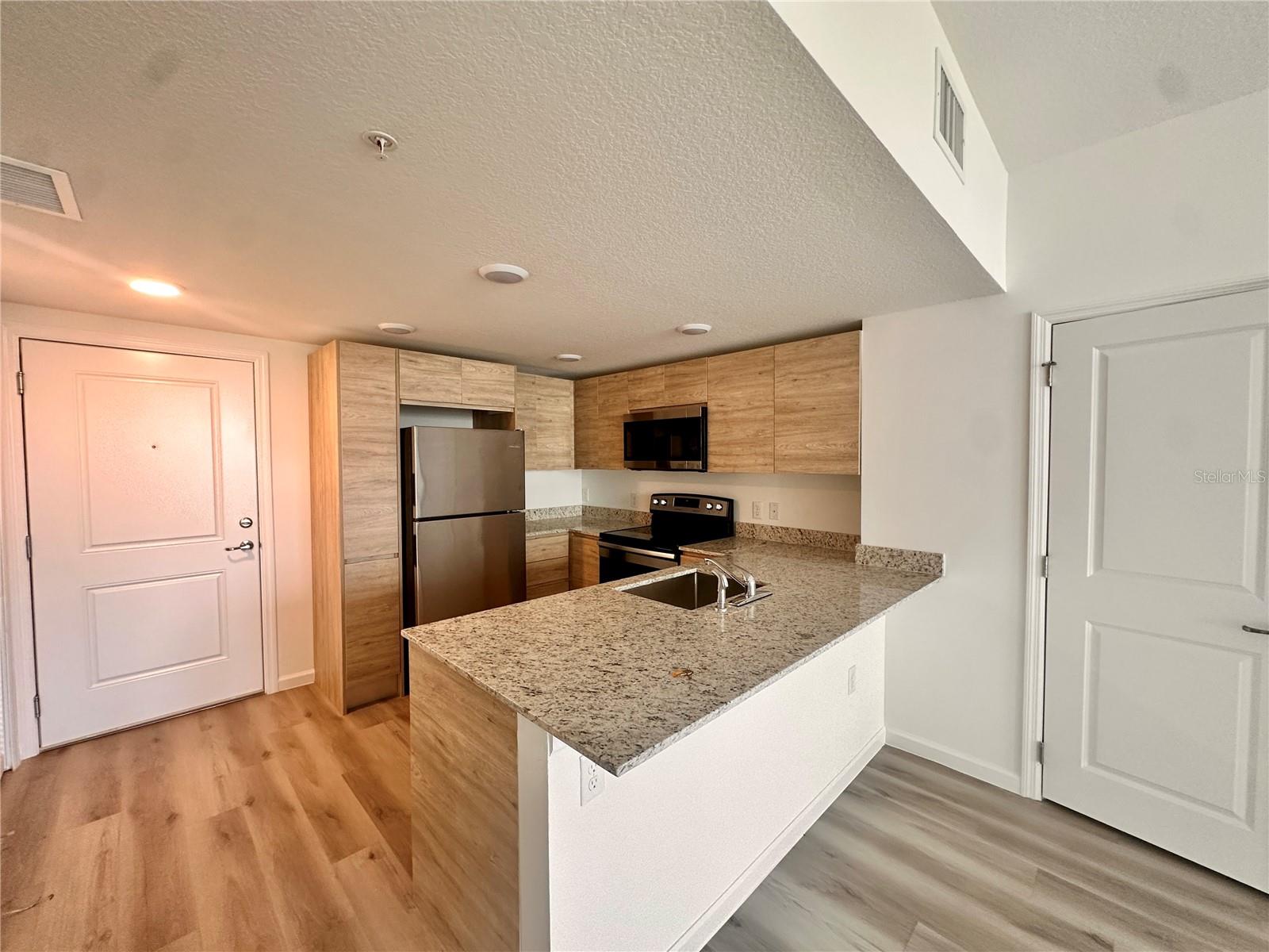 Image 4 of 18 For 1220 Southstation Place 205