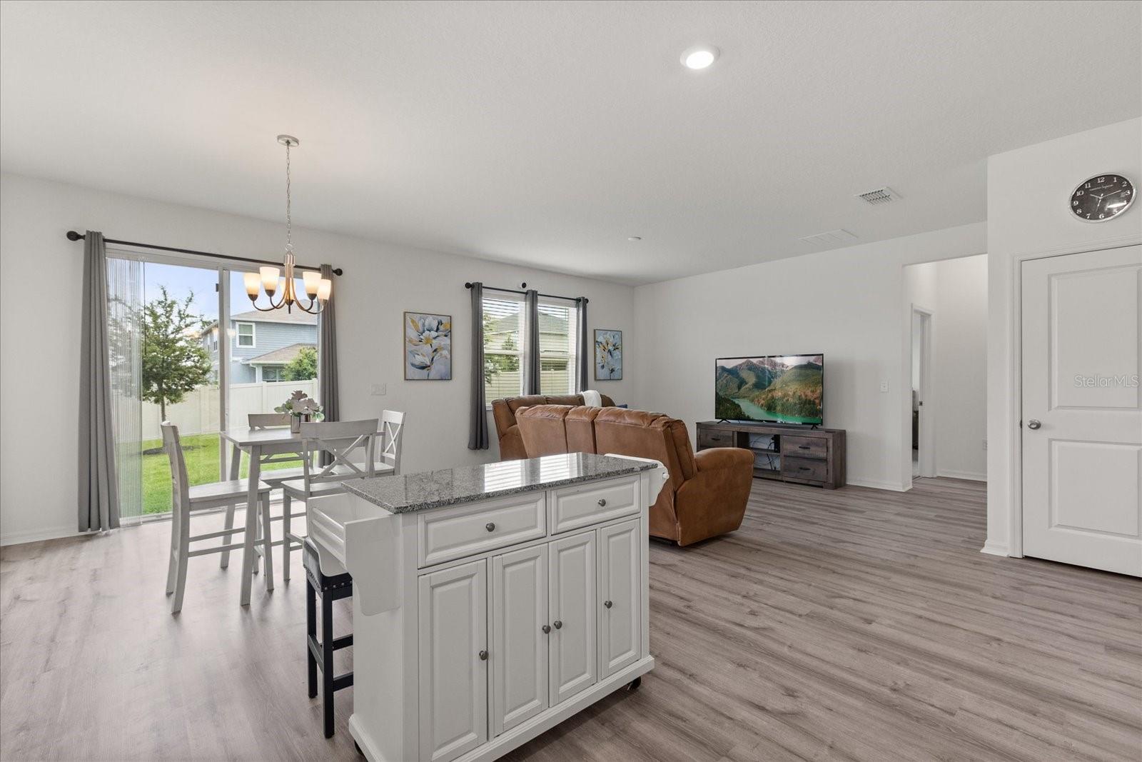 Image 6 of 18 For 756 Rioja Drive