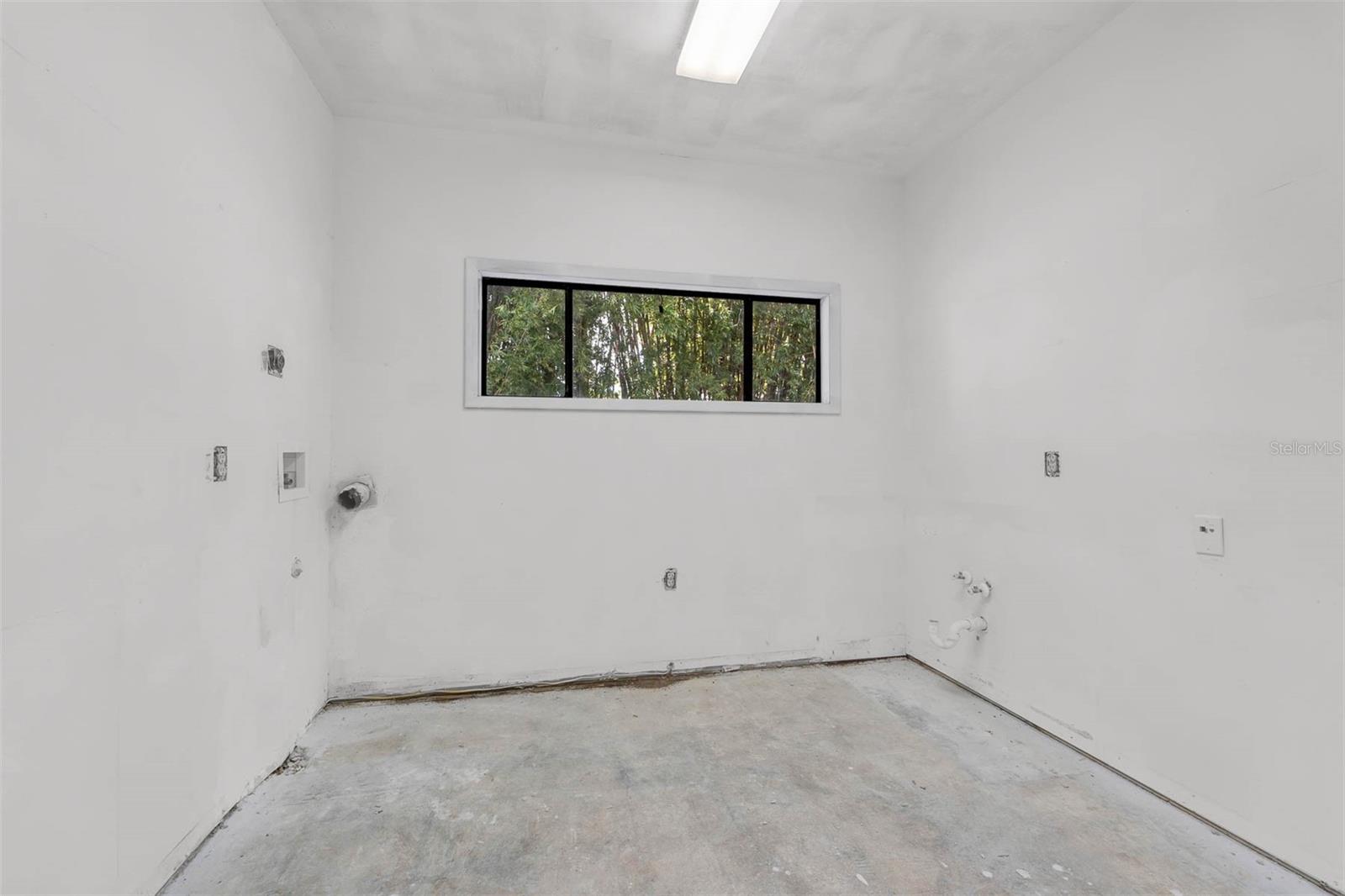 Image 30 of 68 For 2306 Lee Road
