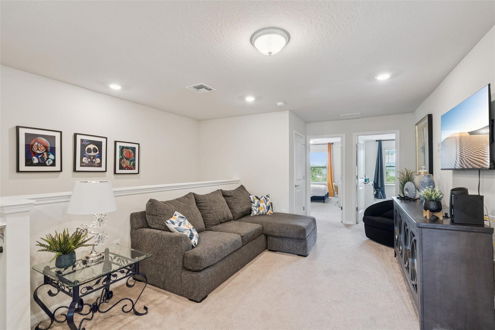 Image 12 of 27 For 921 Paradise Drive