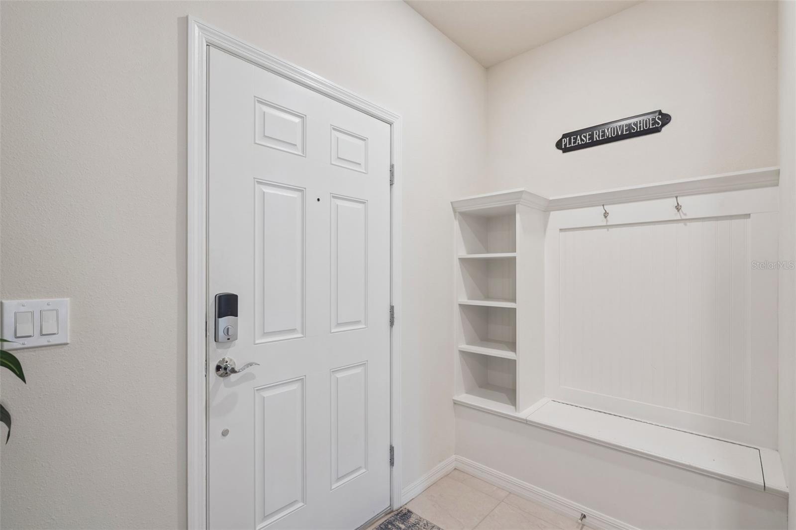 Image 23 of 27 For 921 Paradise Drive