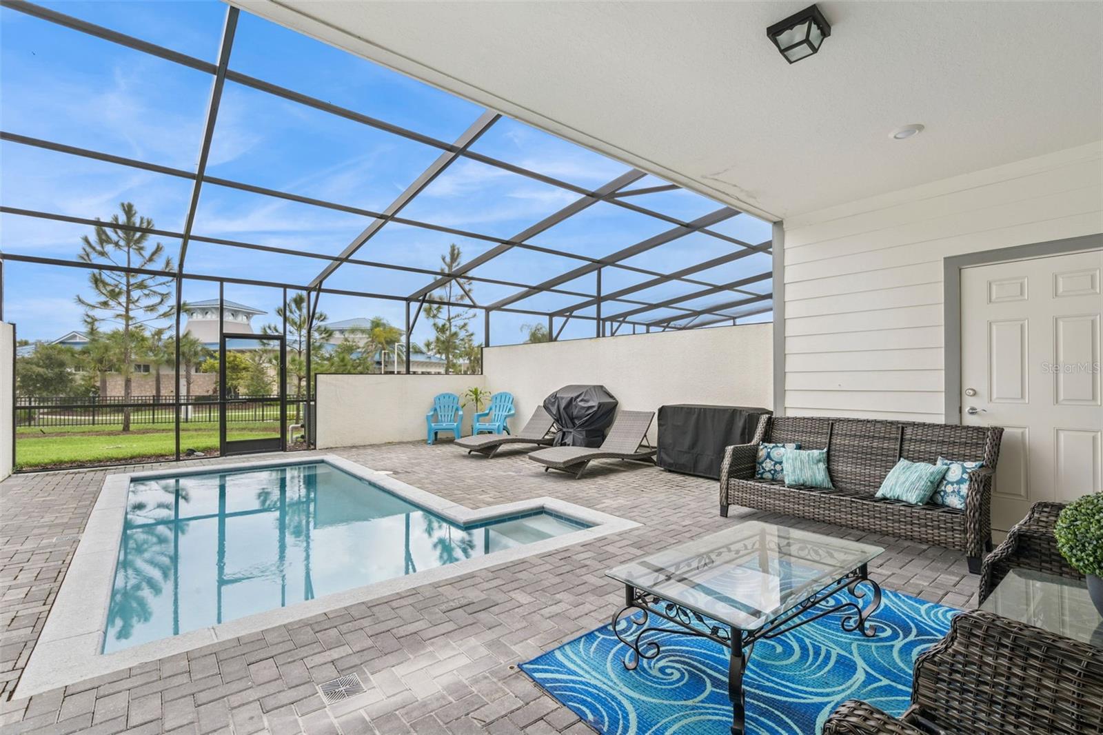 Image 3 of 27 For 921 Paradise Drive