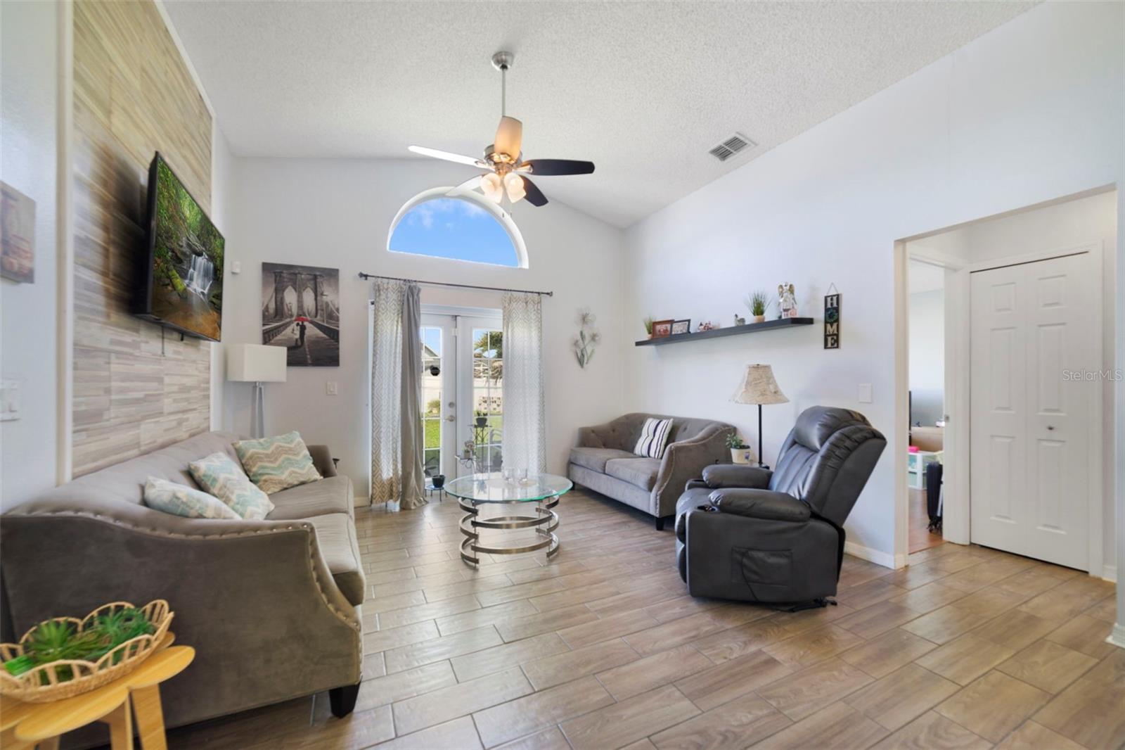 Image 3 of 15 For 3165 Fairfield Drive
