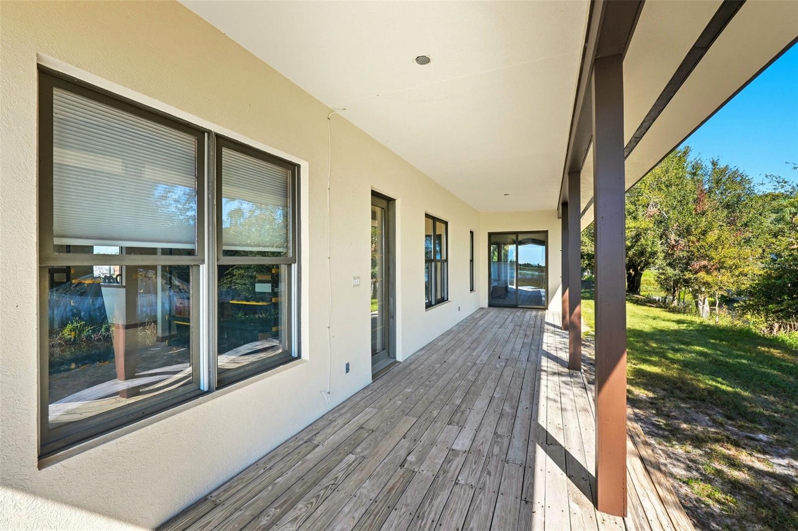 Image 31 of 51 For 553 Thornburg Road