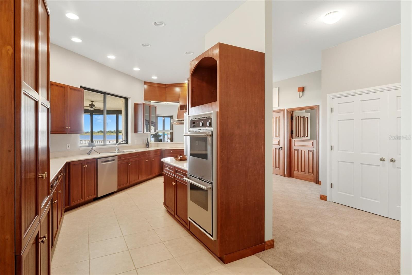 Image 40 of 51 For 553 Thornburg Road