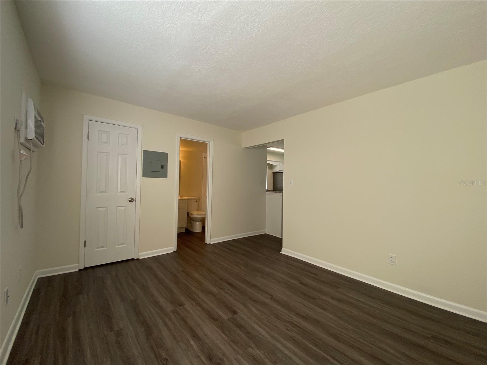 Image 11 of 15 For 5252 Davisson Avenue 5252