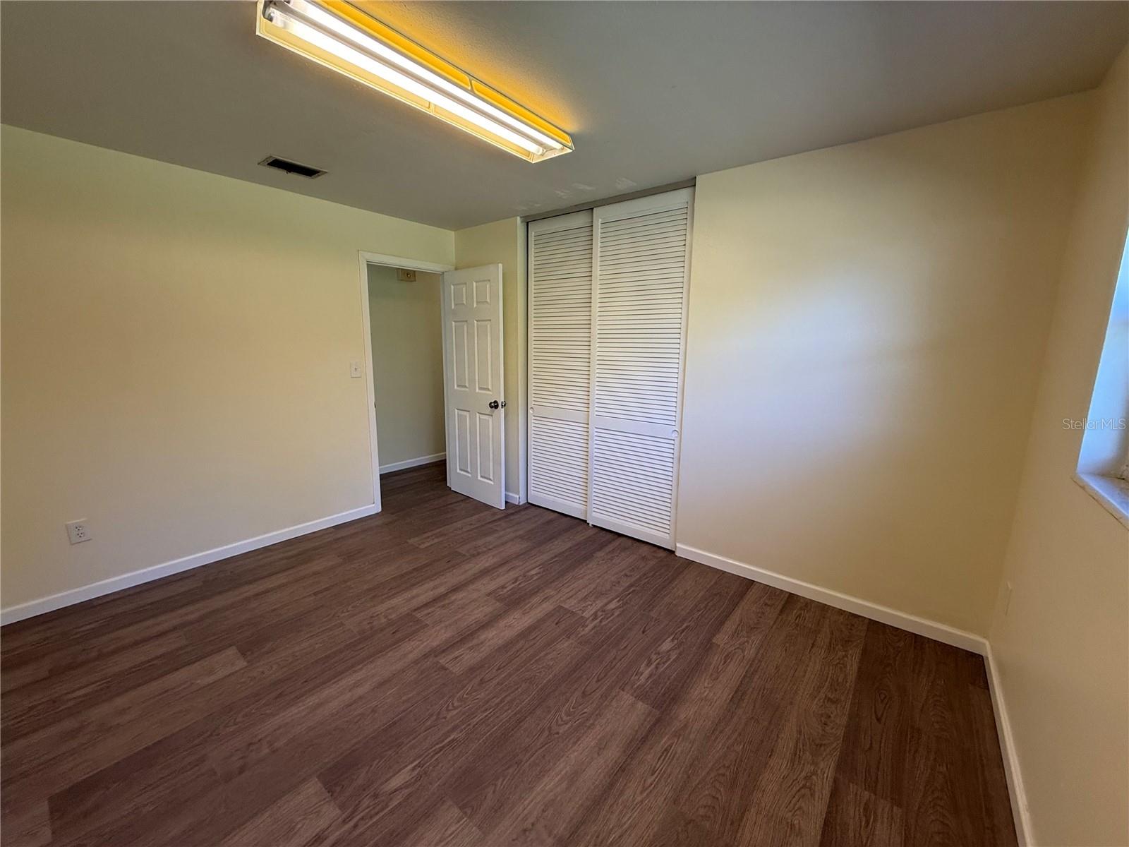 Image 16 of 38 For 2910 Elder Street