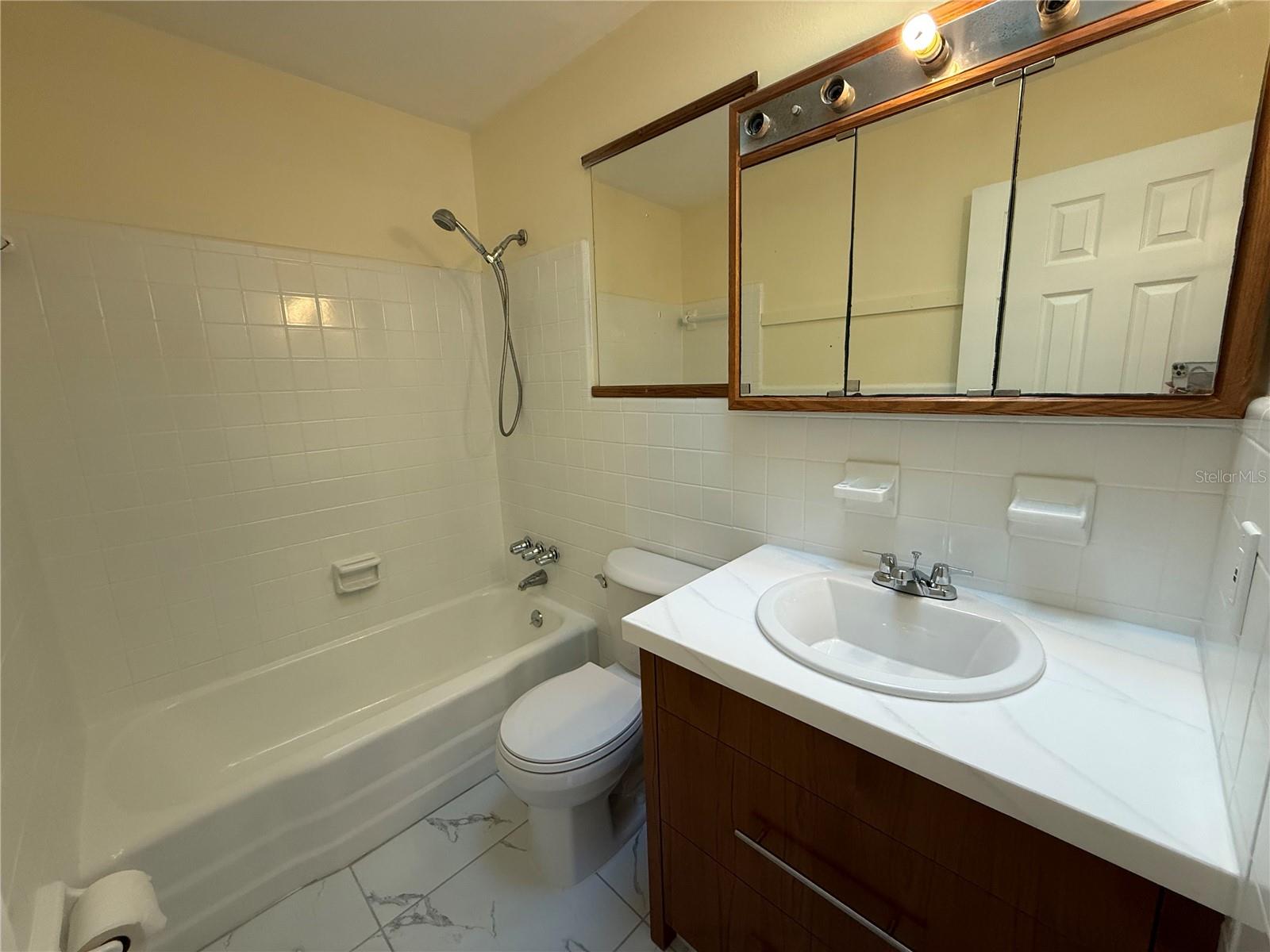 Image 17 of 38 For 2910 Elder Street