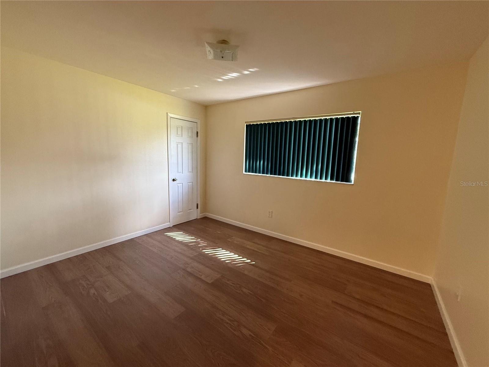 Image 19 of 38 For 2910 Elder Street