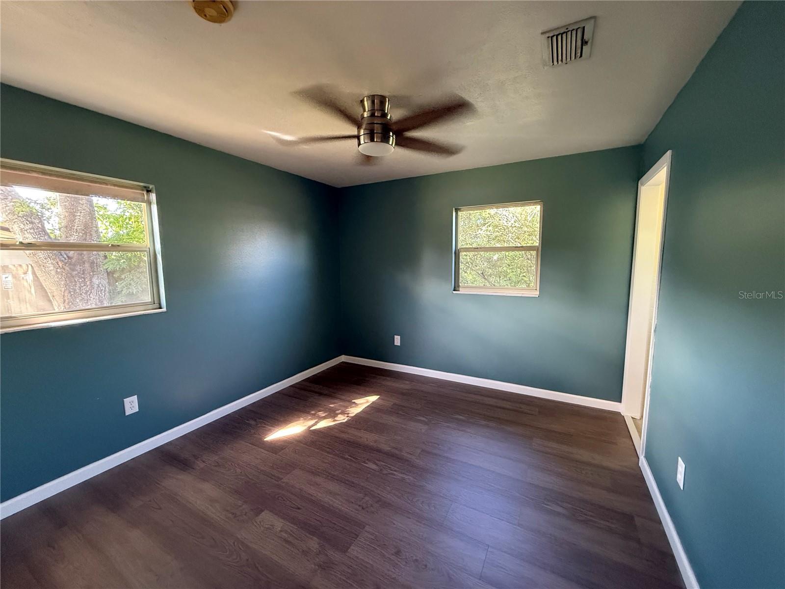 Image 24 of 38 For 2910 Elder Street