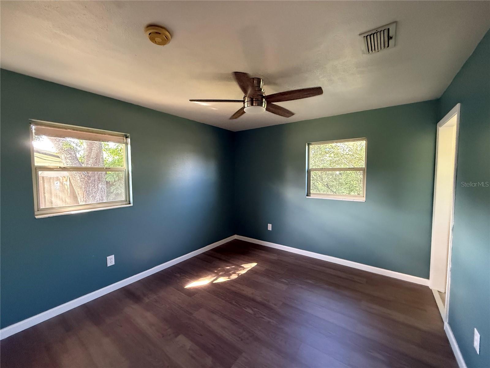 Image 28 of 38 For 2910 Elder Street