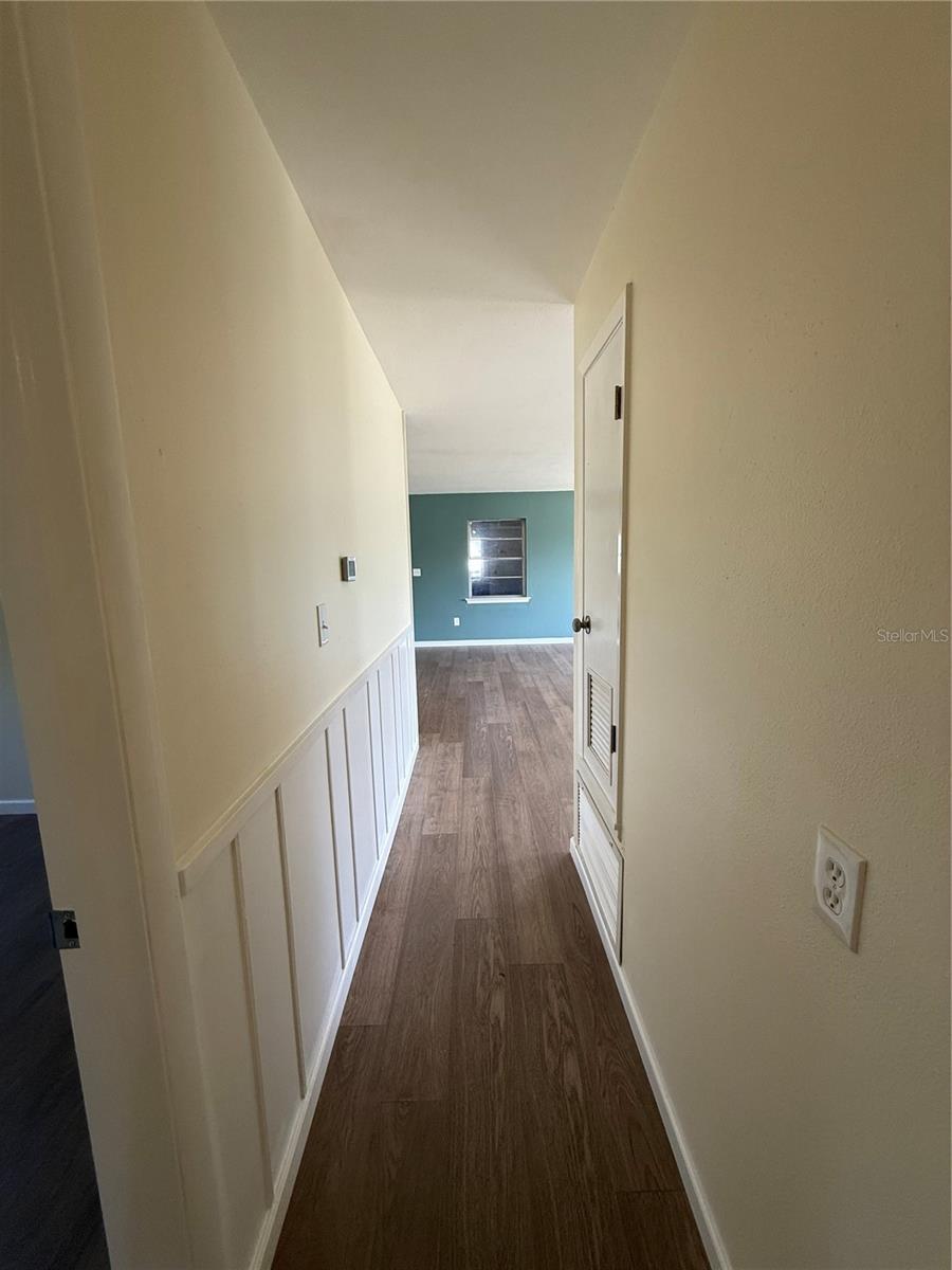 Image 29 of 38 For 2910 Elder Street