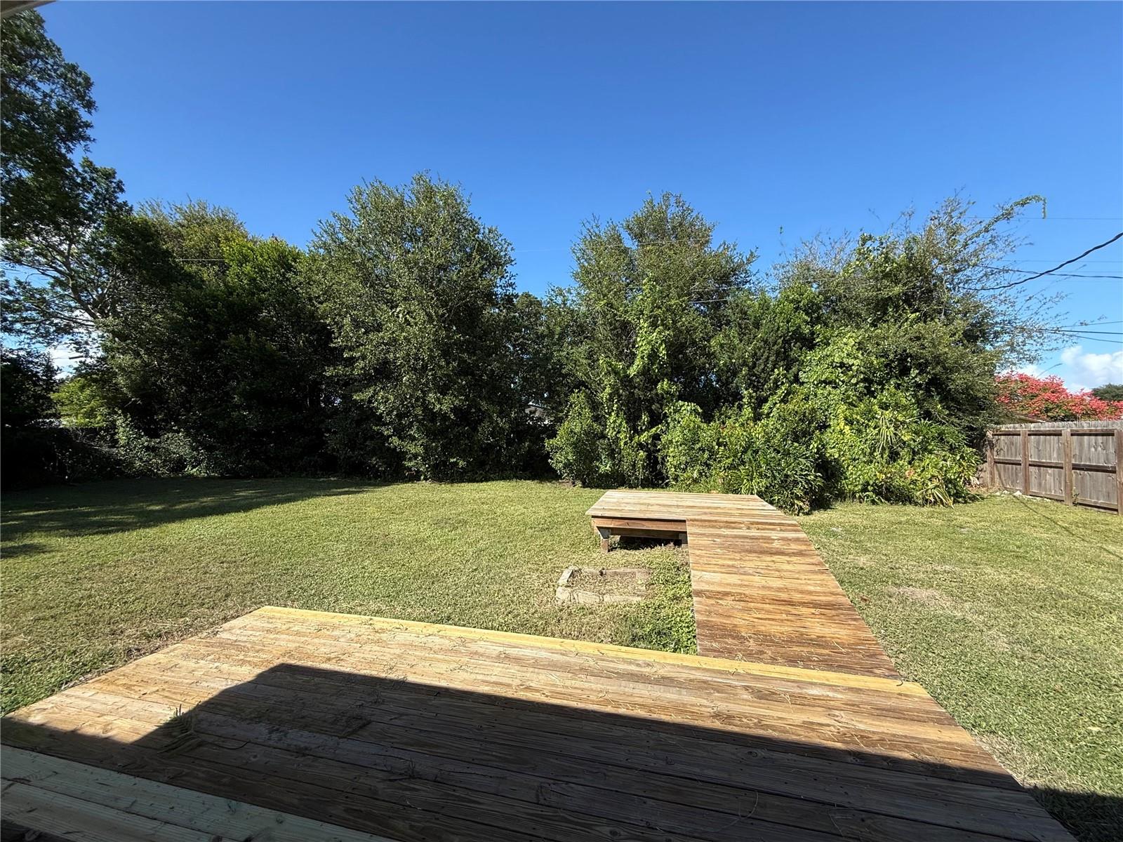 Image 32 of 38 For 2910 Elder Street