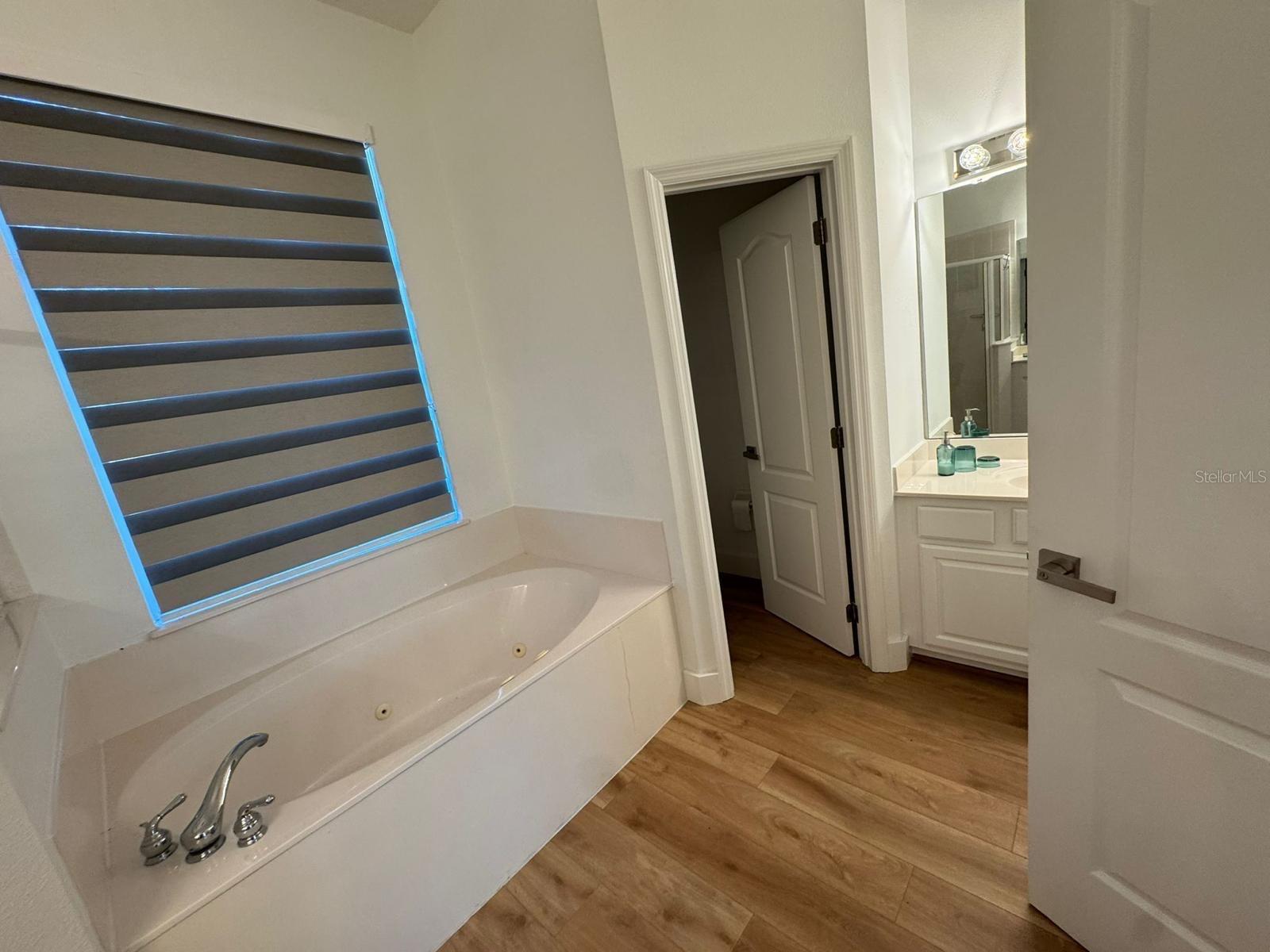 Image 20 of 29 For 111 Nottingham Way