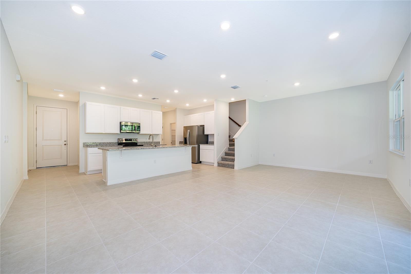 Image 13 of 27 For 5285 Luisa Court