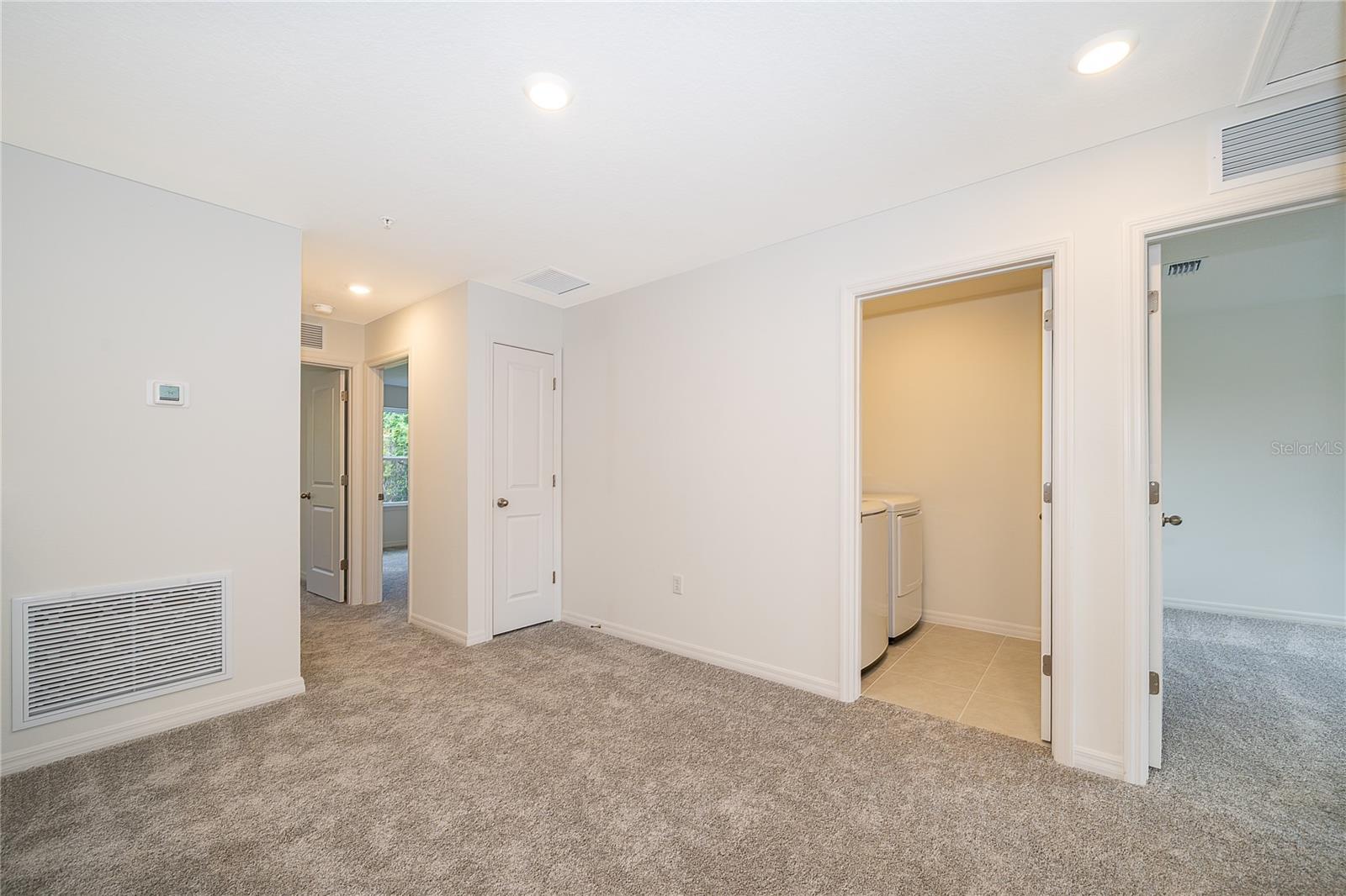 Image 18 of 27 For 5285 Luisa Court