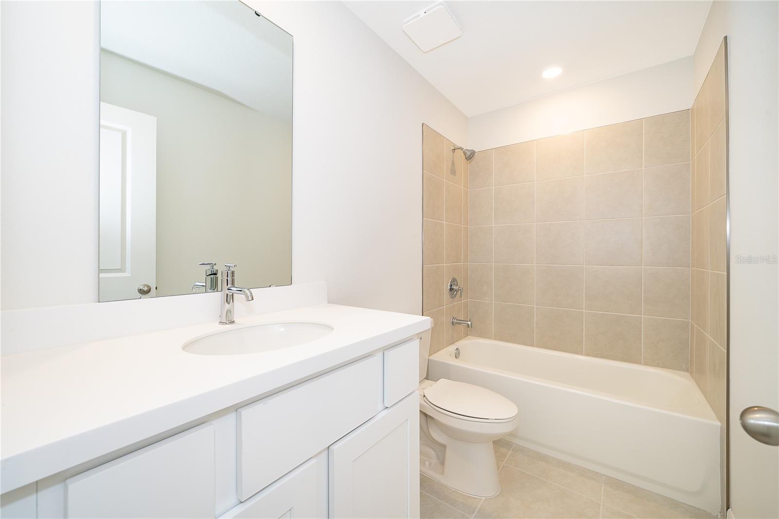 Image 21 of 27 For 5285 Luisa Court