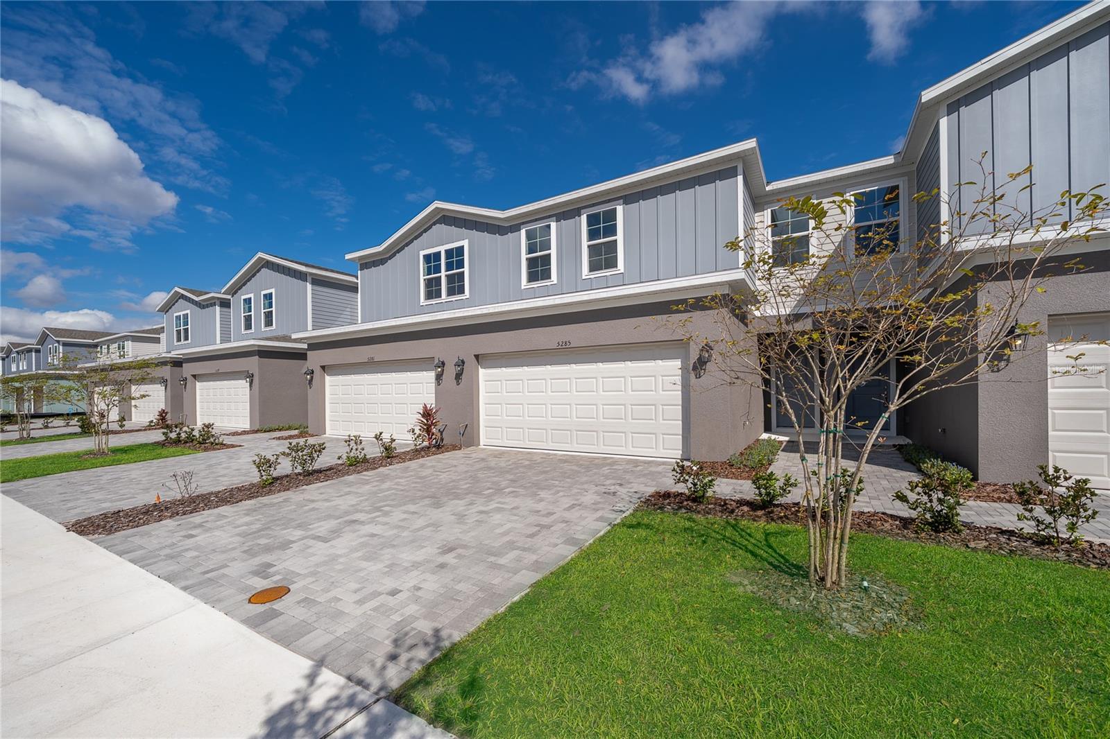 Image 3 of 27 For 5285 Luisa Court