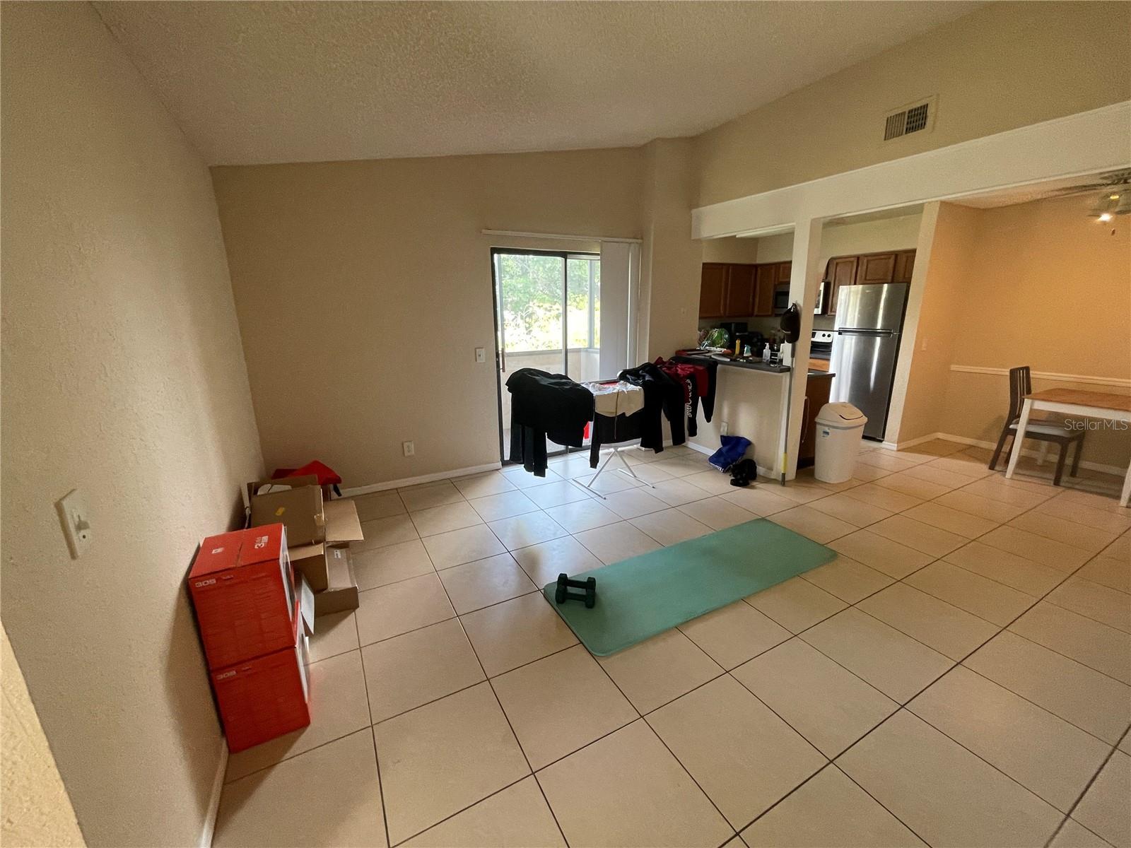 Image 3 of 9 For 3044 Antique Oaks Circle 178