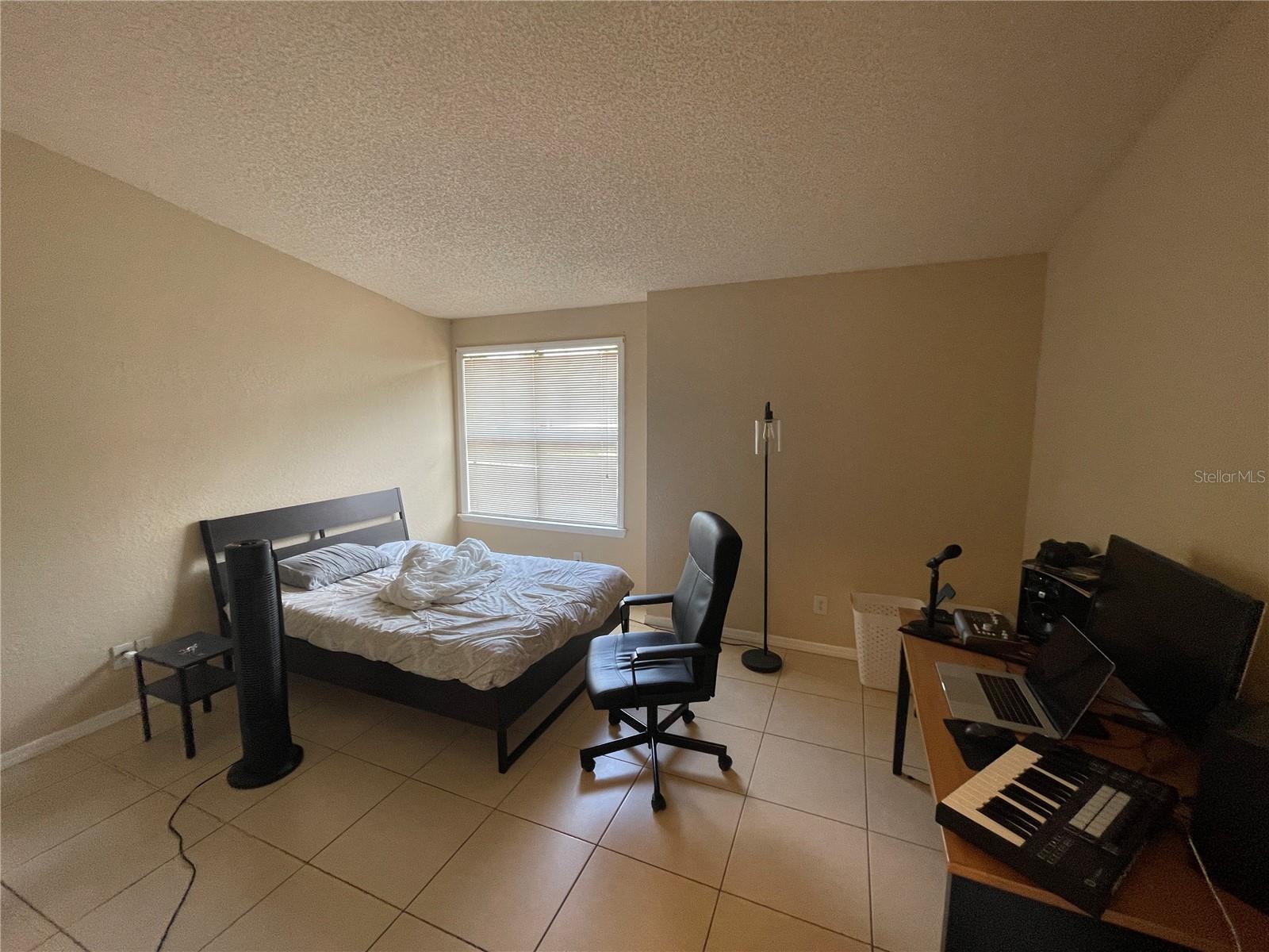 Image 7 of 9 For 3044 Antique Oaks Circle 178