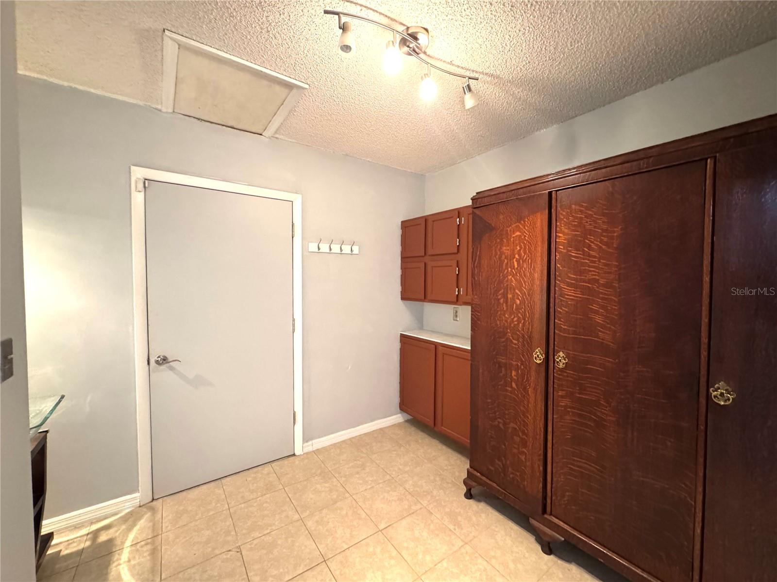 Image 33 of 35 For 4955 Southfork Ranch Drive