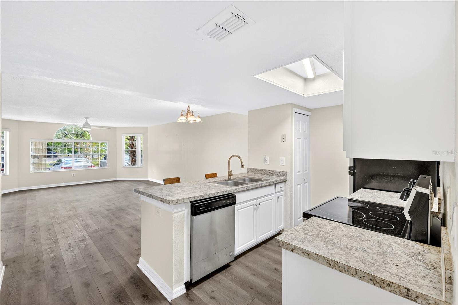 Image 14 of 34 For 2721 Poinciana Boulevard 163