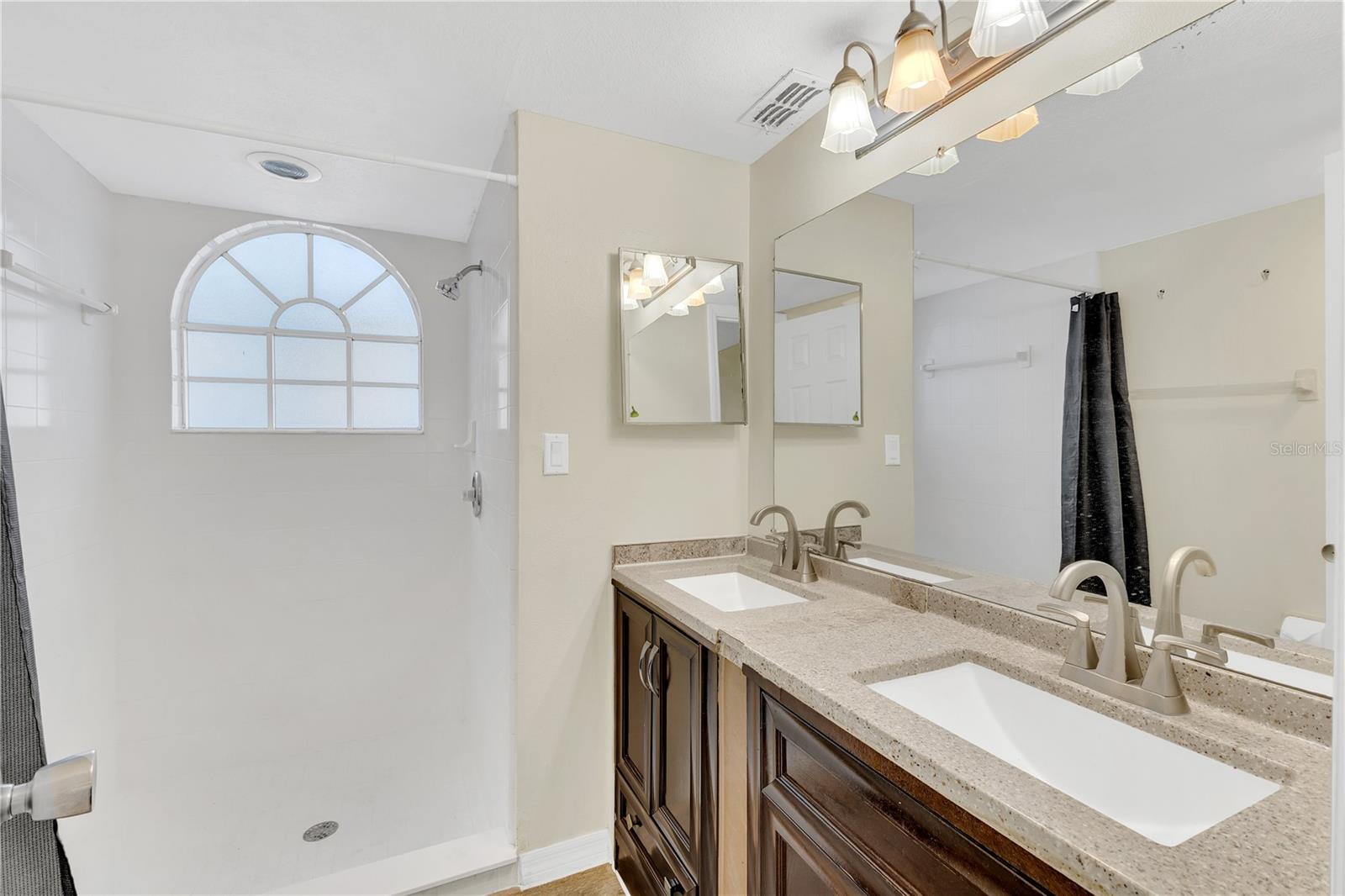 Image 17 of 34 For 2721 Poinciana Boulevard 163