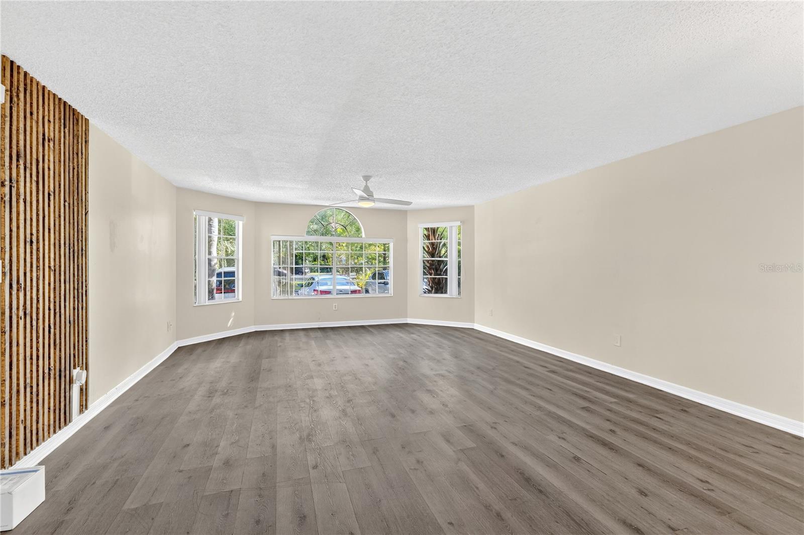 Image 5 of 34 For 2721 Poinciana Boulevard 163