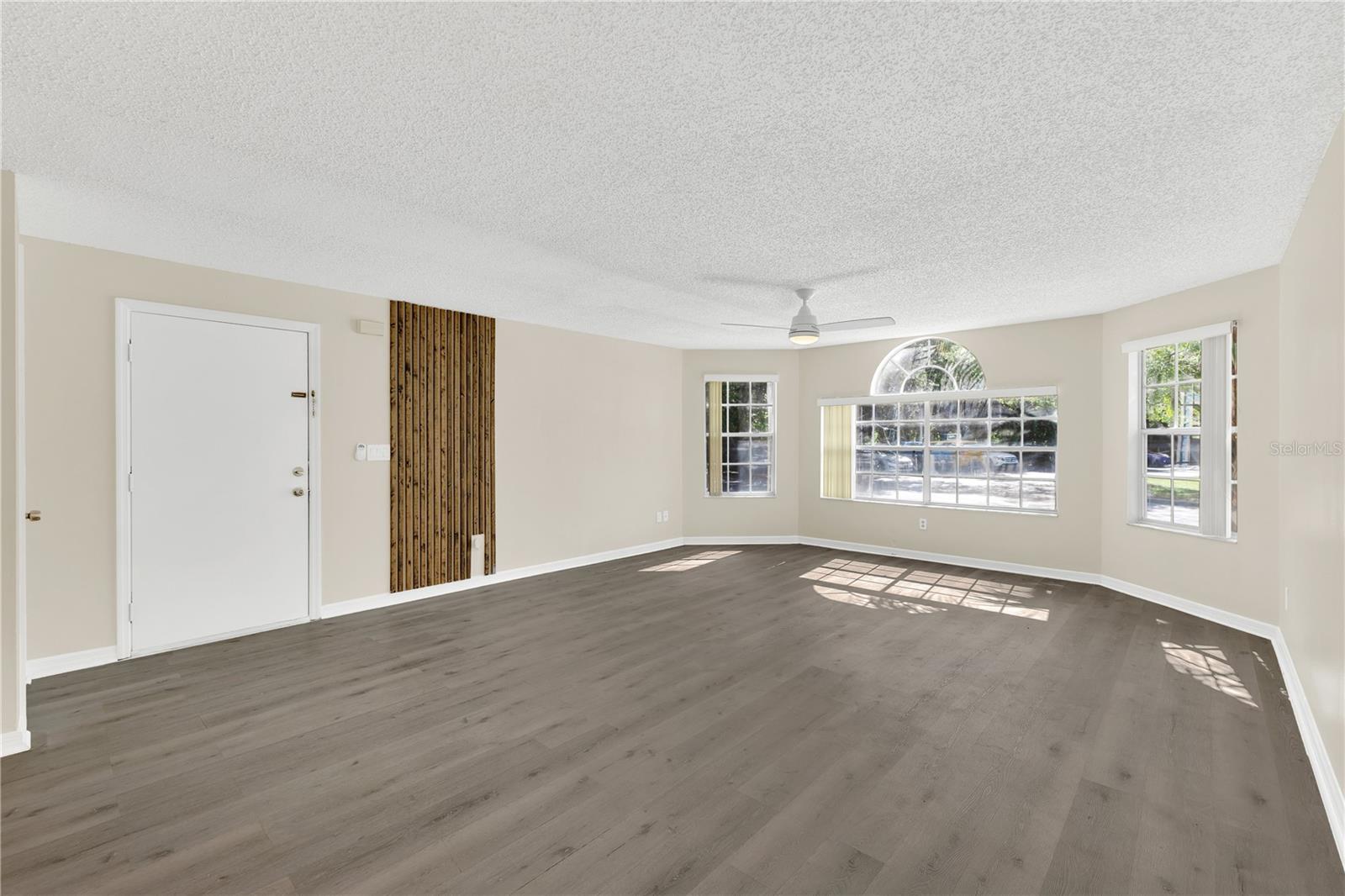 Image 6 of 34 For 2721 Poinciana Boulevard 163