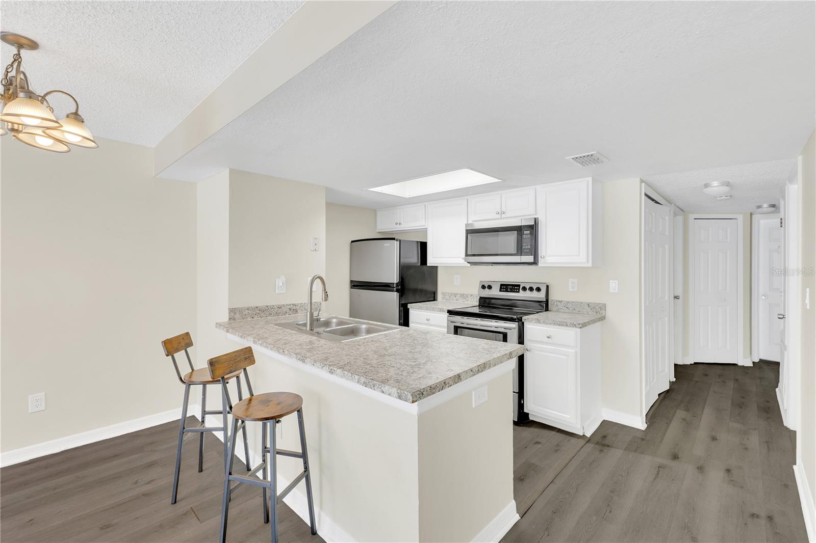 Image 9 of 34 For 2721 Poinciana Boulevard 163