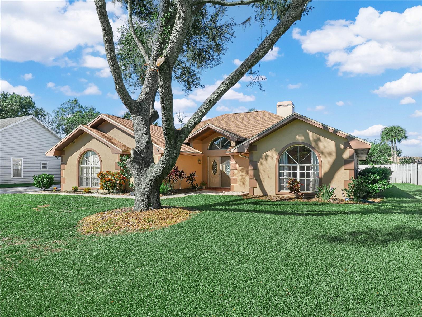 Details for 805 Carlton Court, WINTER HAVEN, FL 33884