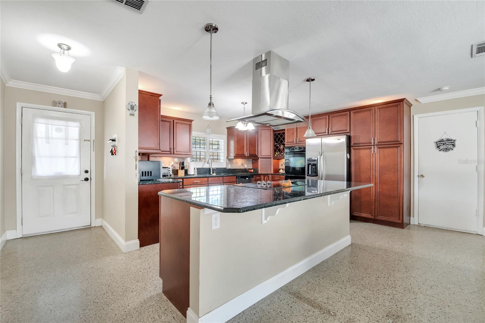 Image 10 of 48 For 8495 Oak Bluff Drive