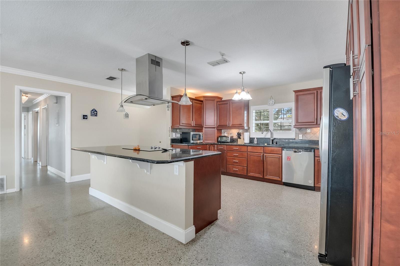 Image 13 of 48 For 8495 Oak Bluff Drive