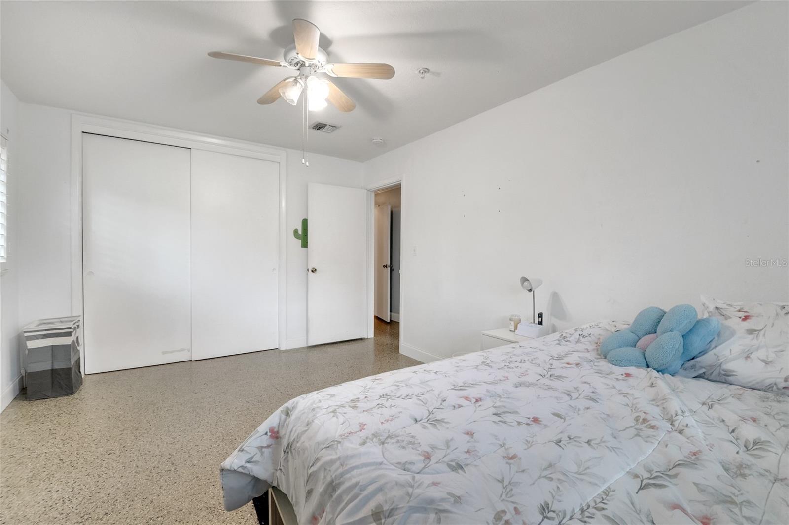 Image 25 of 48 For 8495 Oak Bluff Drive
