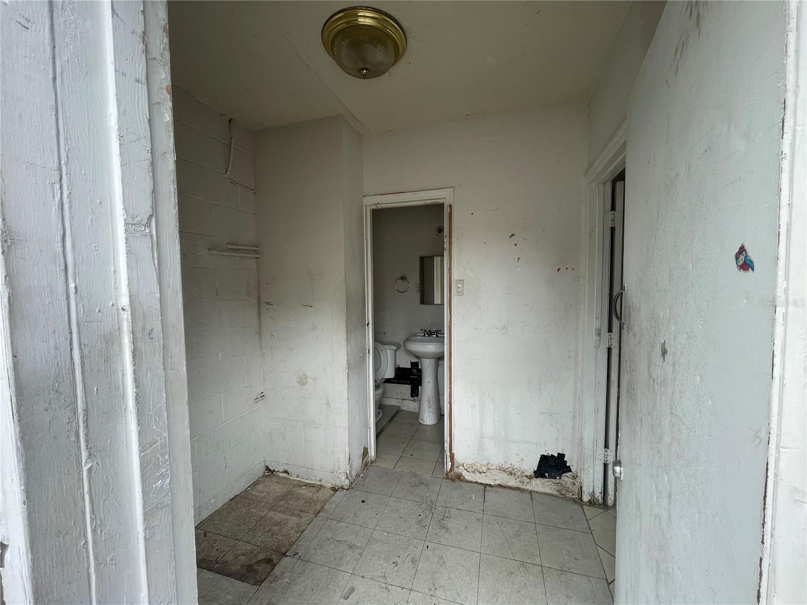 Image 15 of 17 For 5722 Cardinal Guard Avenue