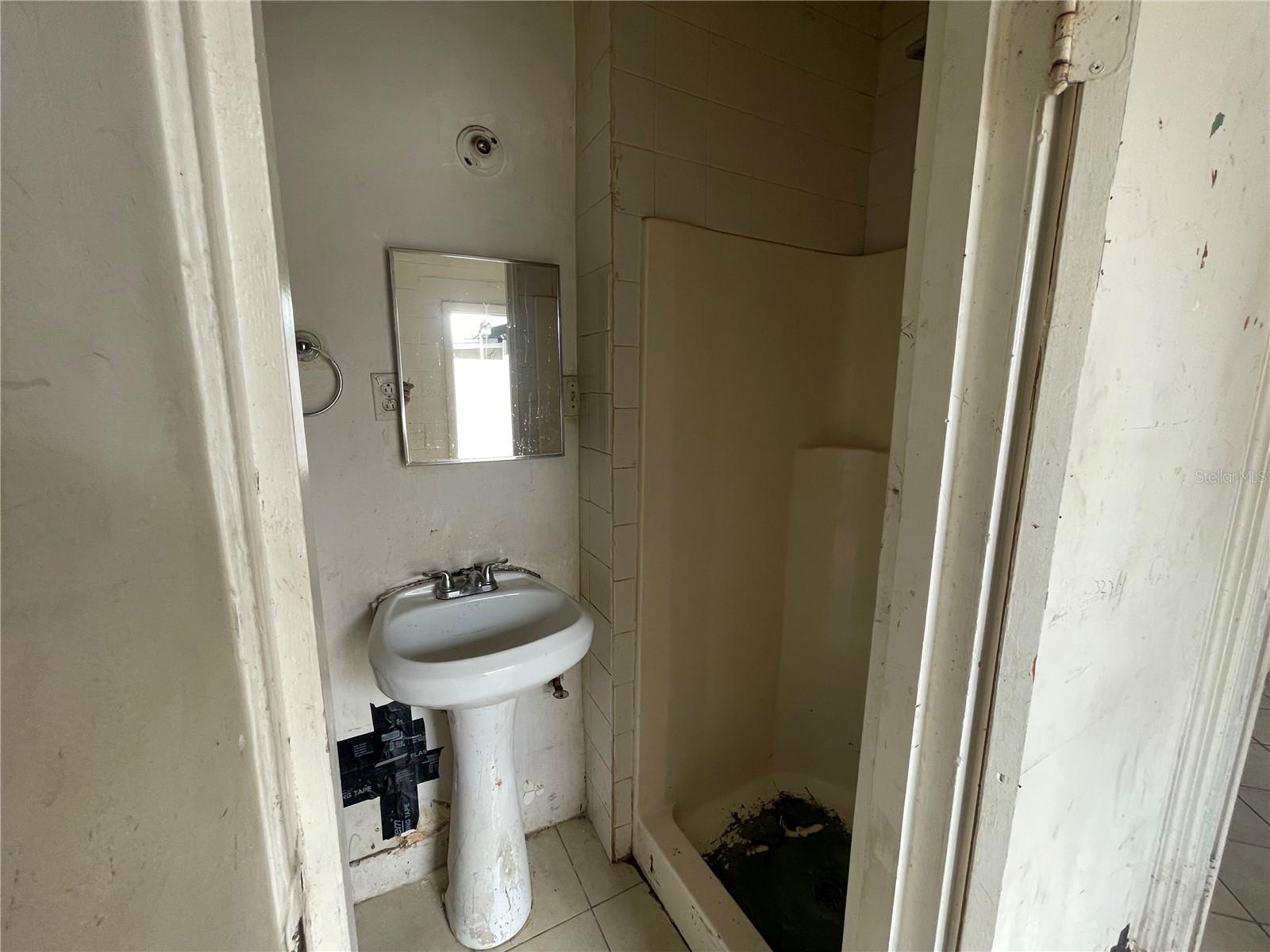 Image 16 of 17 For 5722 Cardinal Guard Avenue