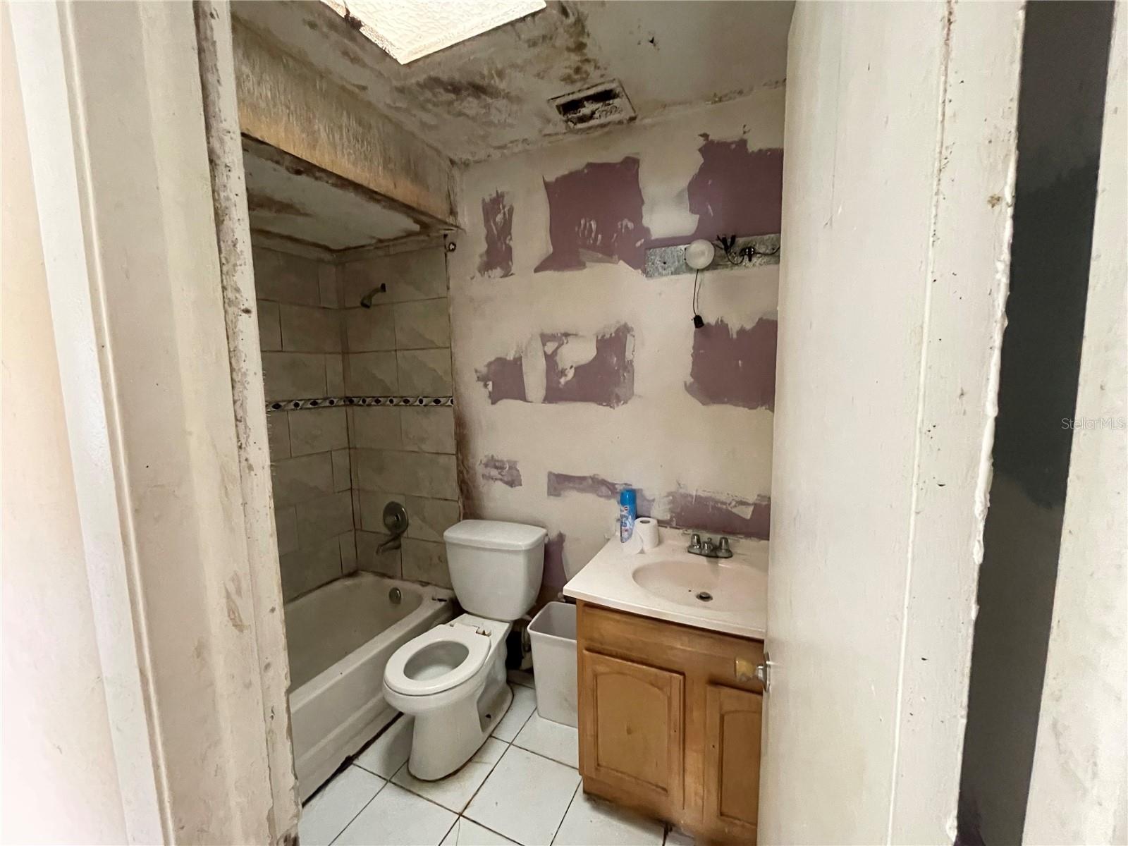 Image 7 of 17 For 5722 Cardinal Guard Avenue