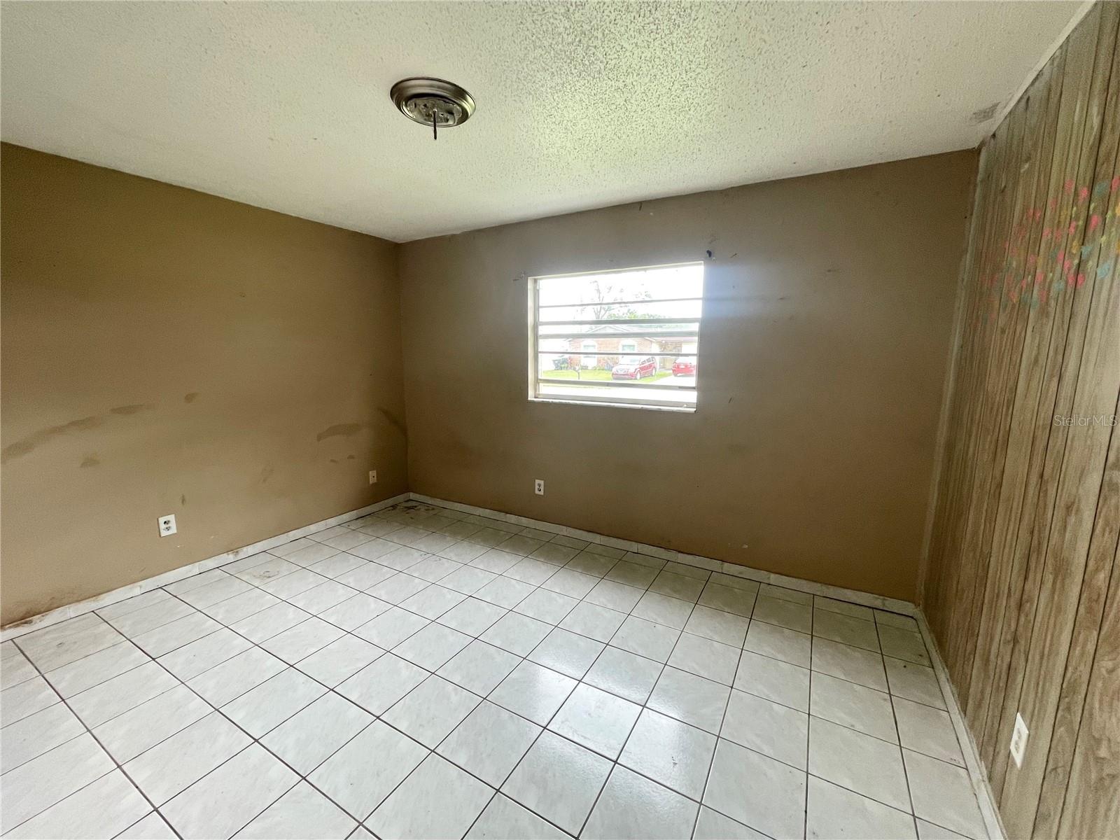 Image 9 of 17 For 5722 Cardinal Guard Avenue