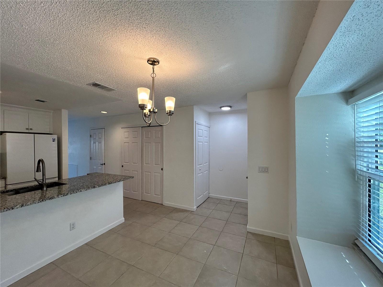 Image 5 of 20 For 527 Sun Ridge Place 104