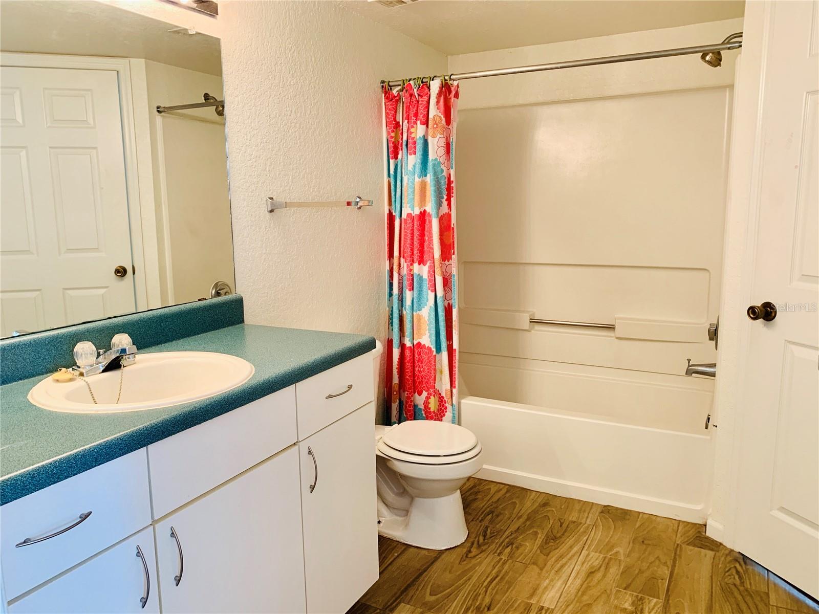 Image 10 of 33 For 5064 Park Central Drive 1718