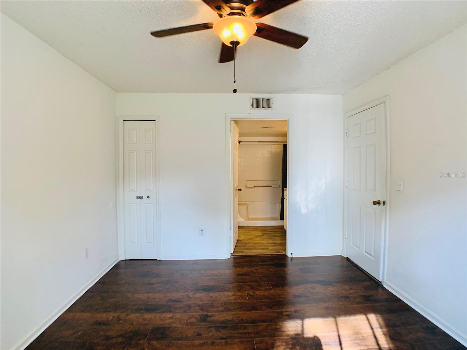 Image 12 of 33 For 5064 Park Central Drive 1718