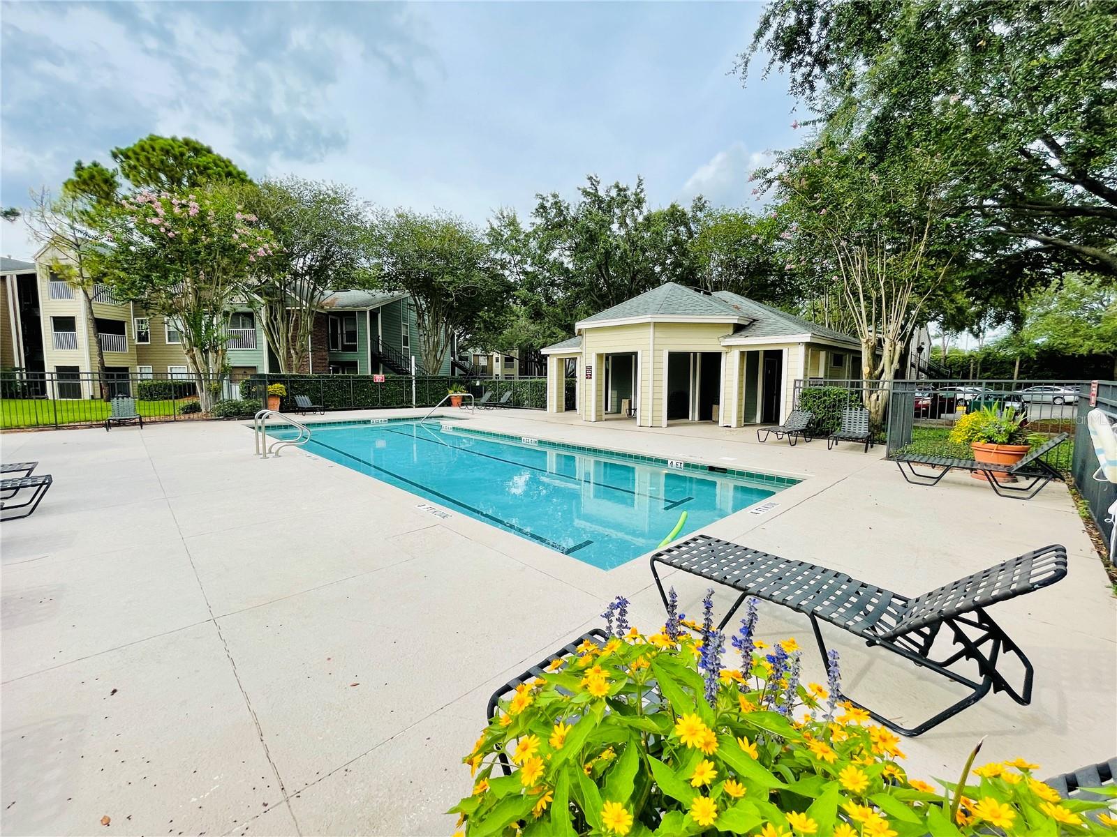 Image 21 of 33 For 5064 Park Central Drive 1718