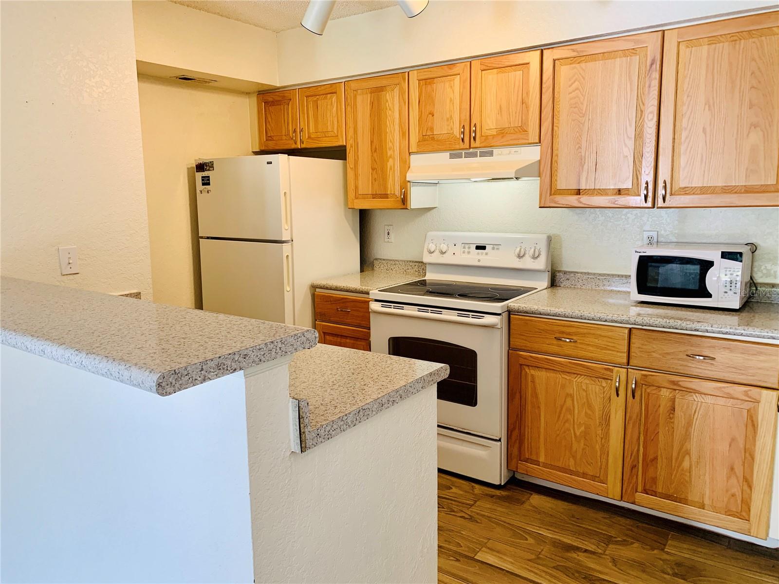 Image 6 of 33 For 5064 Park Central Drive 1718