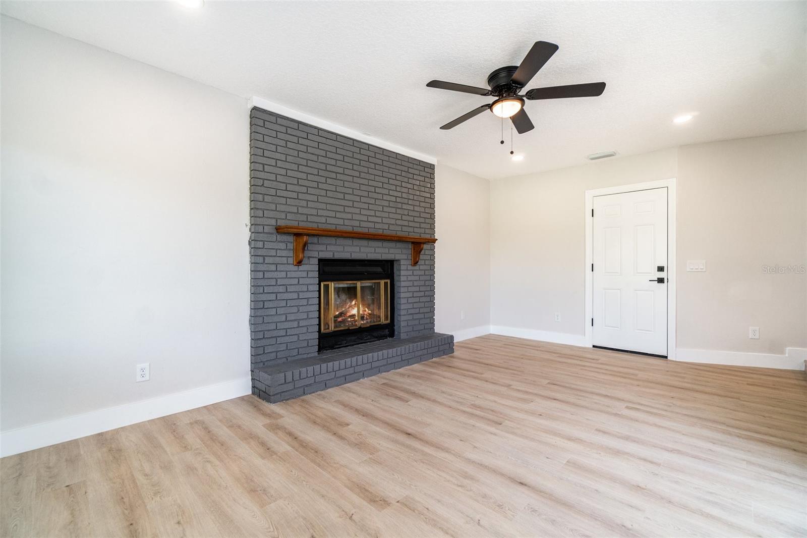 Image 10 of 21 For 1216 Wellington Drive