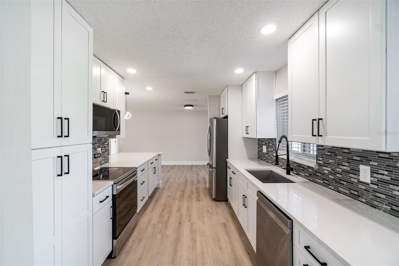 Image 8 of 21 For 1216 Wellington Drive