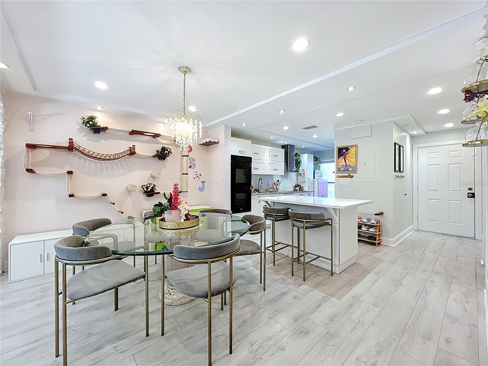 Image 16 of 44 For 5426 Pine Creek Drive 1708