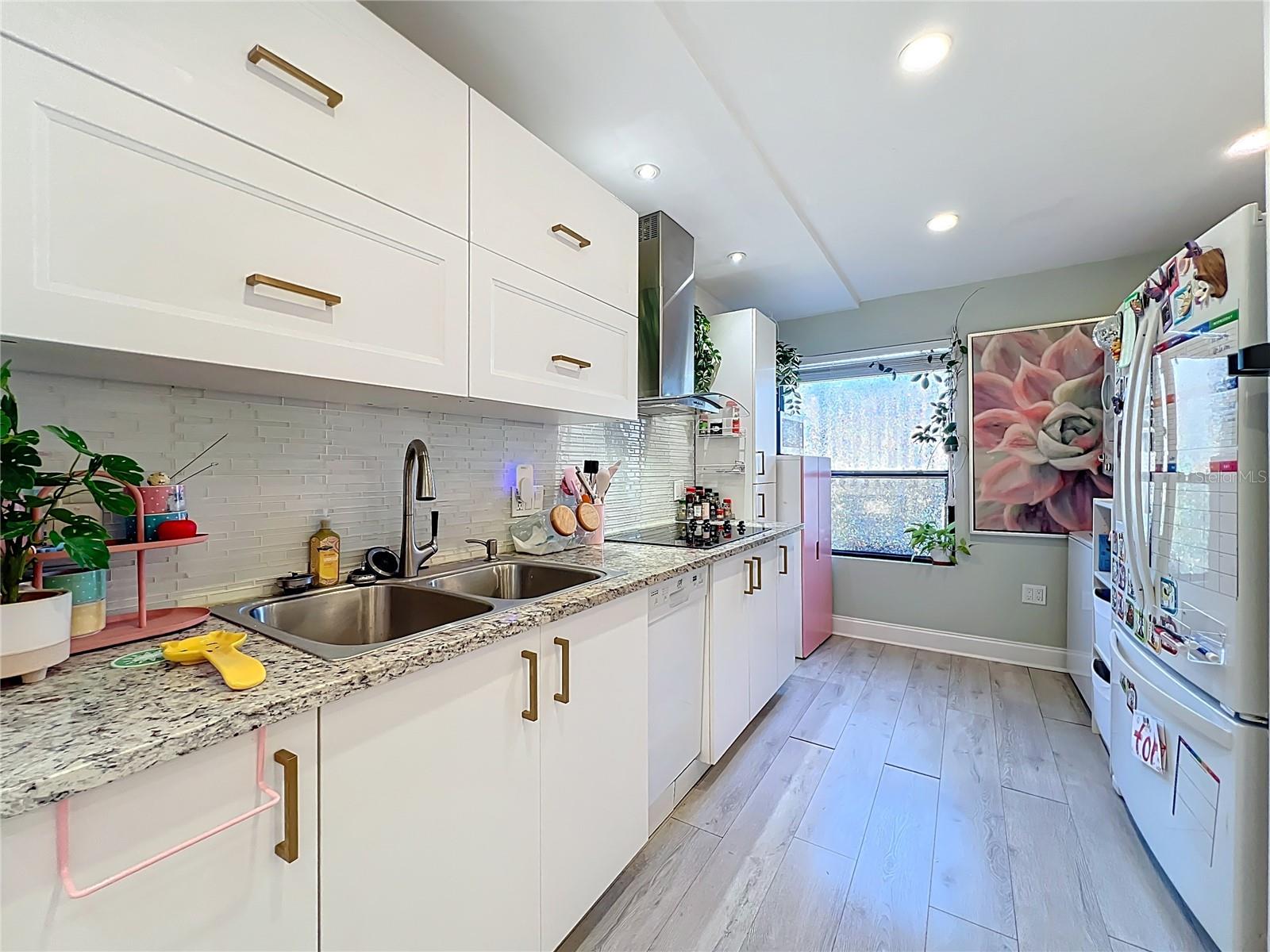Image 8 of 44 For 5426 Pine Creek Drive 1708