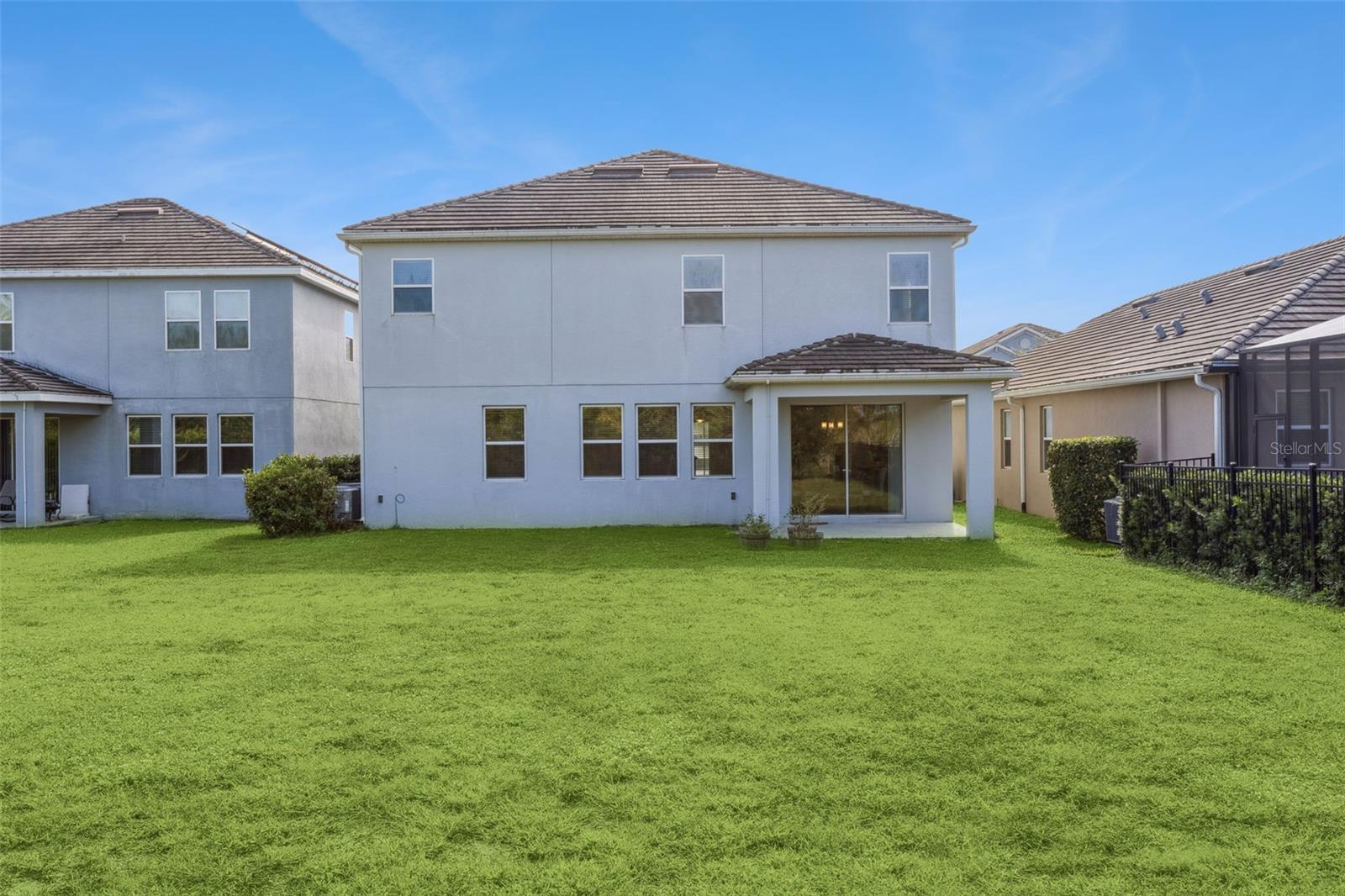 Image 2 of 60 For 12043 Imaginary Way